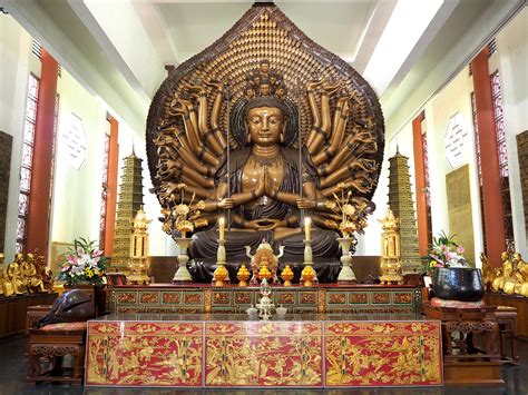  ¡Sumérgete en la Historia y la Naturaleza en el Templo de Guanyin!