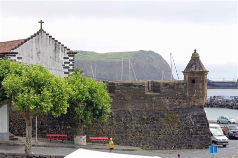 ¡Sumérgete en la majestuosidad histórica del Forte de Santa Cruz!